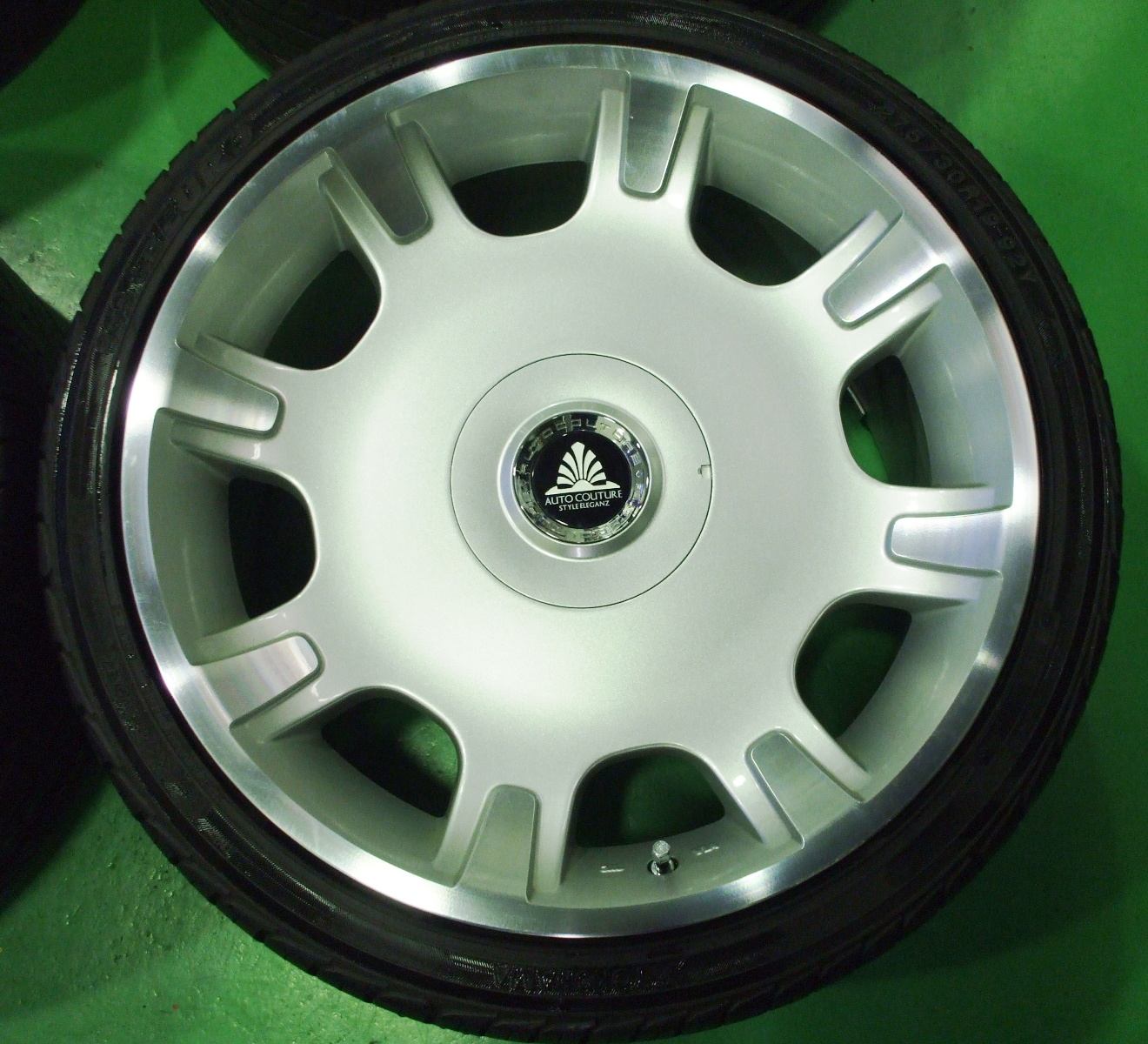 オートクチュール　ホイール　19インチ　9j +23 +35 PCD114.3 オートクチュール ホイール 19インチ 9j +23 +35 PCD114.3 オート